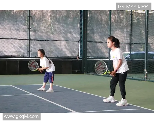 重庆网球队的逆袭之旅：从默默无闻到荣耀巅峰的奋斗故事