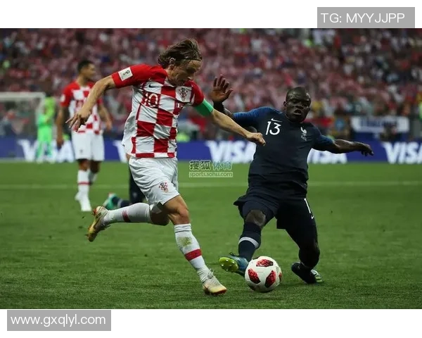 足球明星同框高清壁纸尽显风采与魅力让你感受绿茵场上的激情与荣耀 足球明星同框高清壁纸尽显风采与魅力让你感受绿茵场上的激情与荣耀